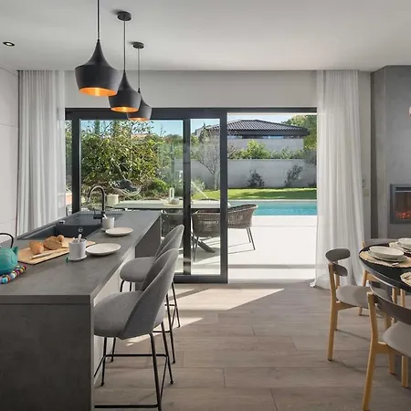 Luxury Mapejana By Vacayvillas
