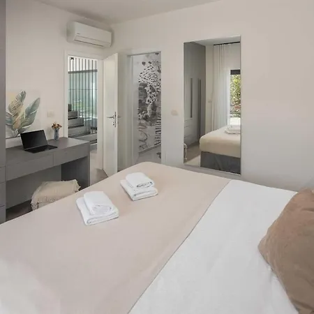 Luxury Mapejana By Vacayvillas